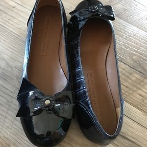 Marc Jacobs croc style black shoe